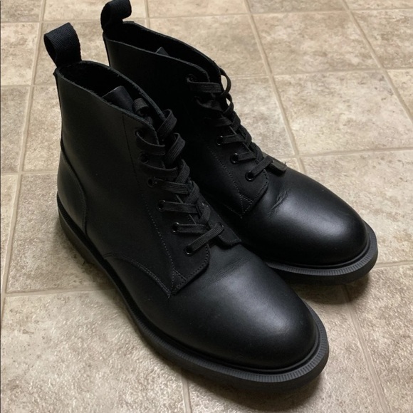 Dr. Martens | Shoes | Solovair Premium 